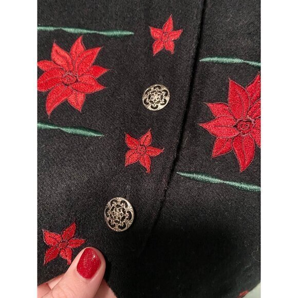 Vintage Karen Scott Women's Black and Red Poinsettia Floral Christmas Vest Large - Picture 3 of 7